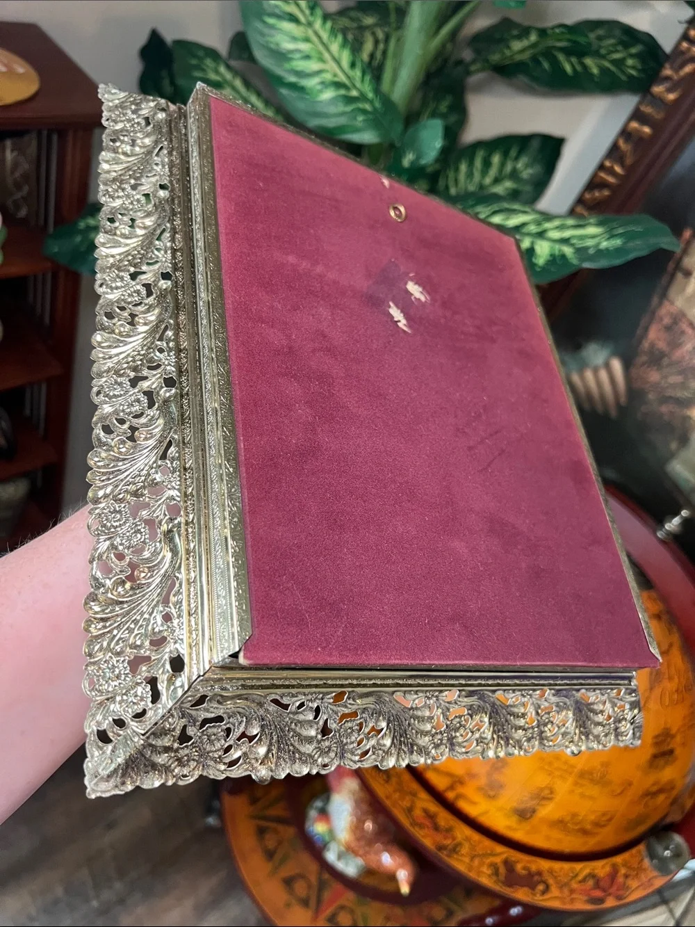Vintage MCM Hollywood Regency Gold Cream Ornate Filigree Wall Picture Frame